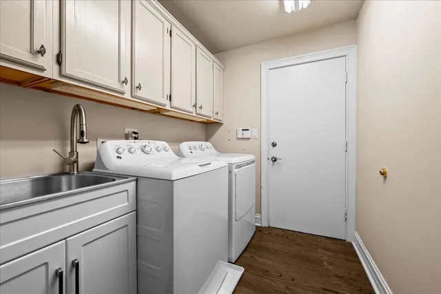 $895,000 | 3931 Miller Drive, Glenview, IL 60026