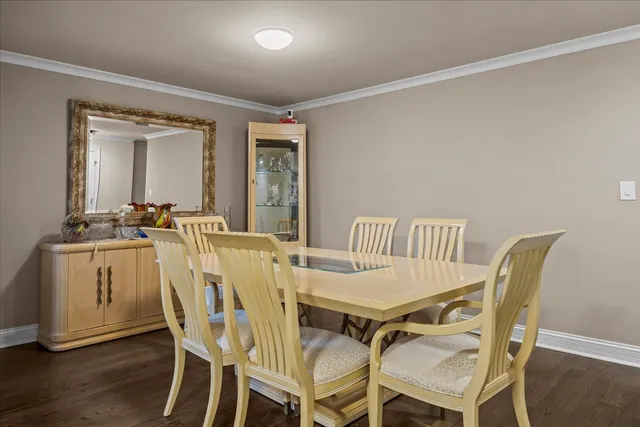 $895,000 | 3931 Miller Drive, Glenview, IL 60026