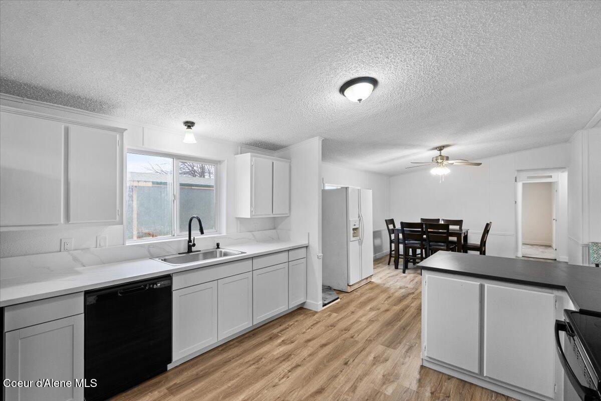 10600 North Benoit Street Hayden, ID 83835 - Photo 11 of 35 11-Kitchen