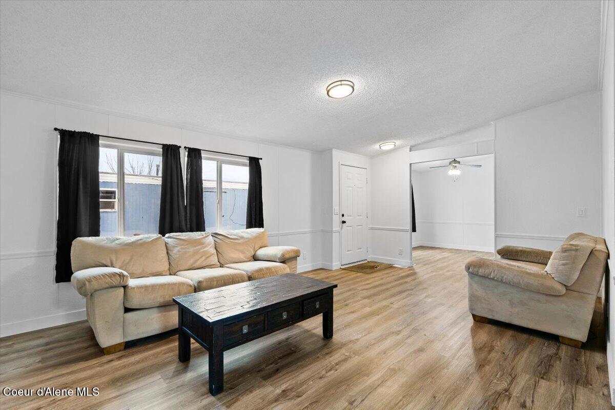 10600 North Benoit Street Hayden, ID 83835 - Photo 7 of 35 07-Living Room