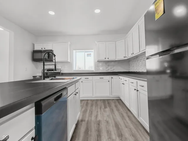 $189,999 | 1630 North Granville Avenue, Muncie, IN 47303