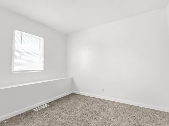 $189,999 | 1630 North Granville Avenue, Muncie, IN 47303