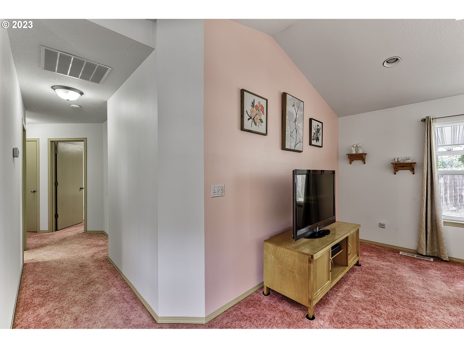 91 Crown Point Road Longview, WA 98632 - Photo 14 of 29 Gallery Image 14