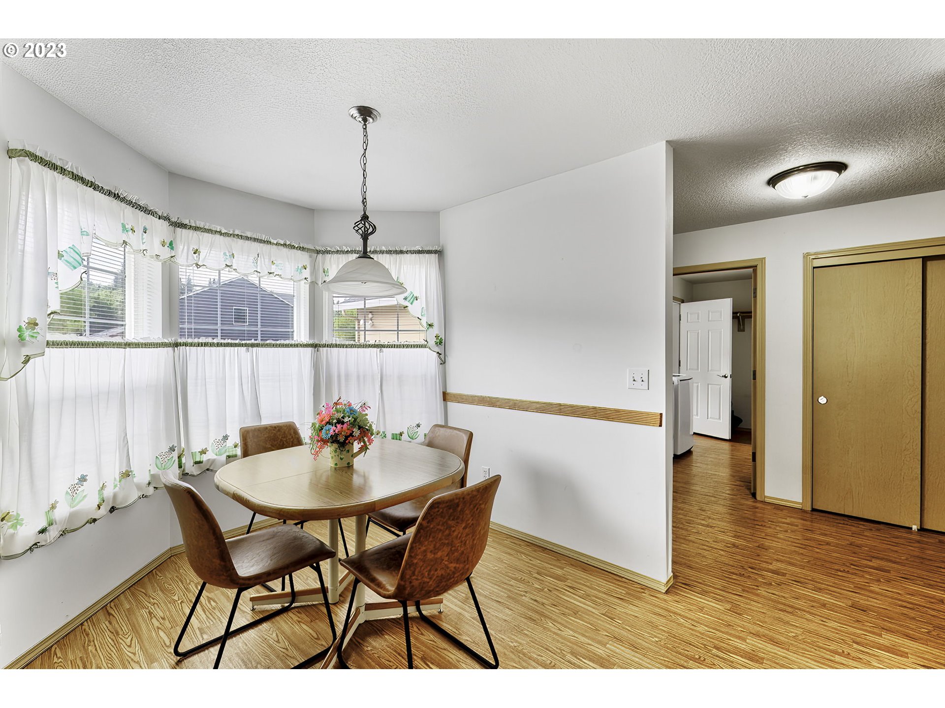91 Crown Point Road Longview, WA 98632 - Photo 5 of 29 Gallery Image 5