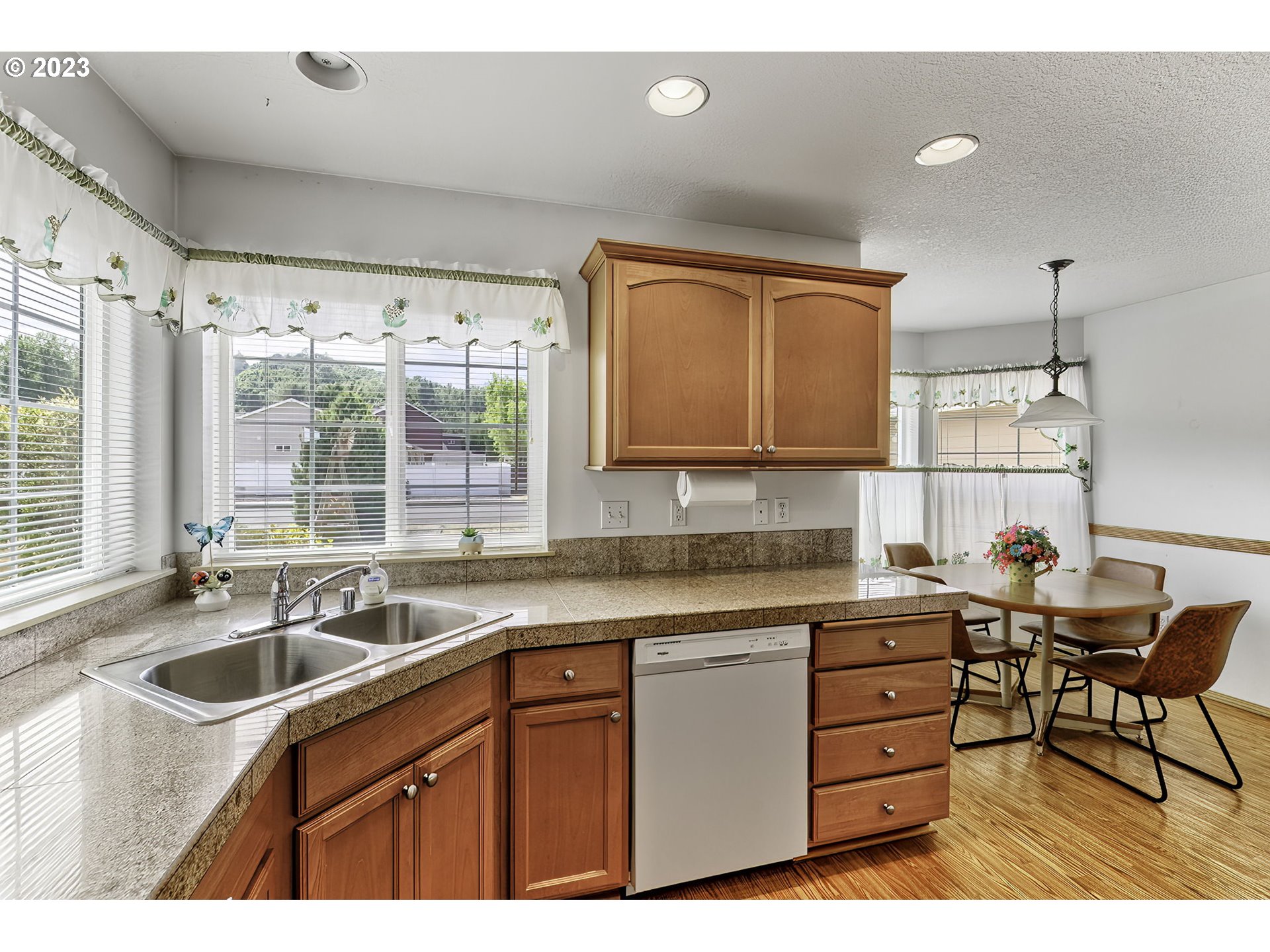 91 Crown Point Road Longview, WA 98632 - Photo 8 of 29 Gallery Image 8