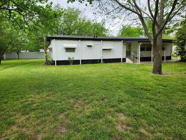 $1,290 | 12208 Lunar Lane, Burleson, TX 76028