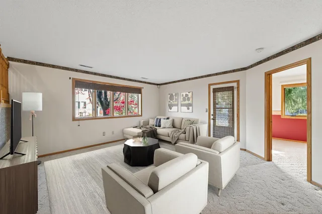 $285,000 | 2505 Sumac Ridge, White Bear Lake, MN 55110