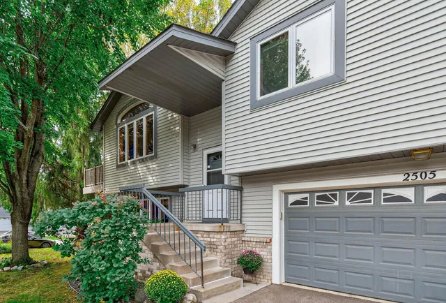 $285,000 | 2505 Sumac Ridge, White Bear Lake, MN 55110