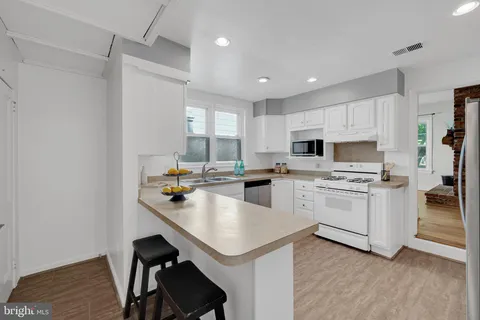$560,000 | 2418 Forest Glen Road, Silver Spring, MD 20910