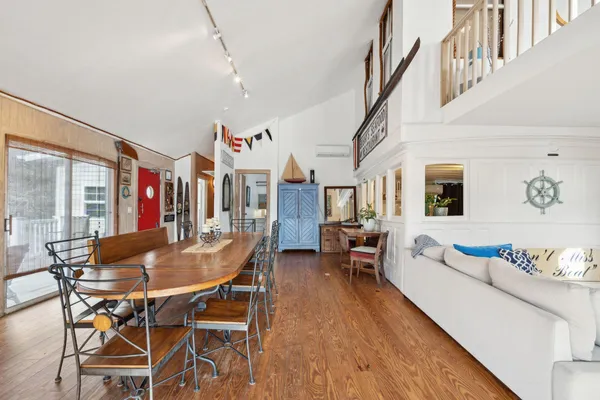 $1,200,000 | 904 East Arctic Avenue, Folly Beach, SC 29439