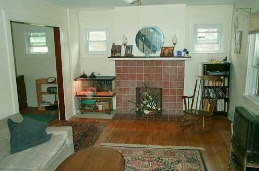 1605 Chester Road Penn Hills, PA 15147 - Photo 3 of 8