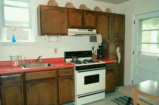 1605 Chester Road Penn Hills, PA 15147 - Photo 5 of 8
