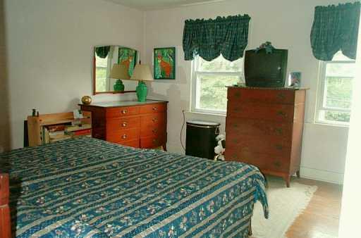 1605 Chester Road Penn Hills, PA 15147 - Photo 6 of 8