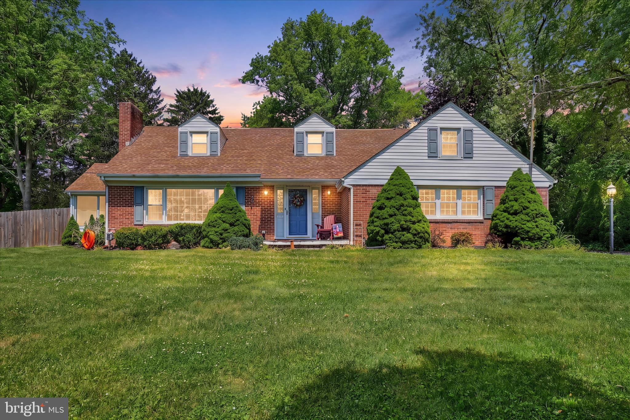 29 Maple Road York, PA 17403 - Photo 2 of 33