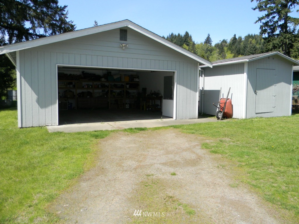 30 Northeast Cherokee Beach Road Belfair, WA 98528 - Photo 4 of 15 Gallery Image 4