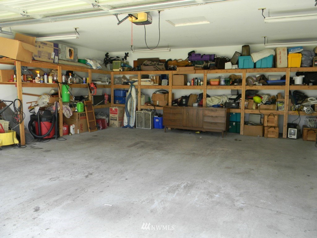 30 Northeast Cherokee Beach Road Belfair, WA 98528 - Photo 5 of 15 Gallery Image 5