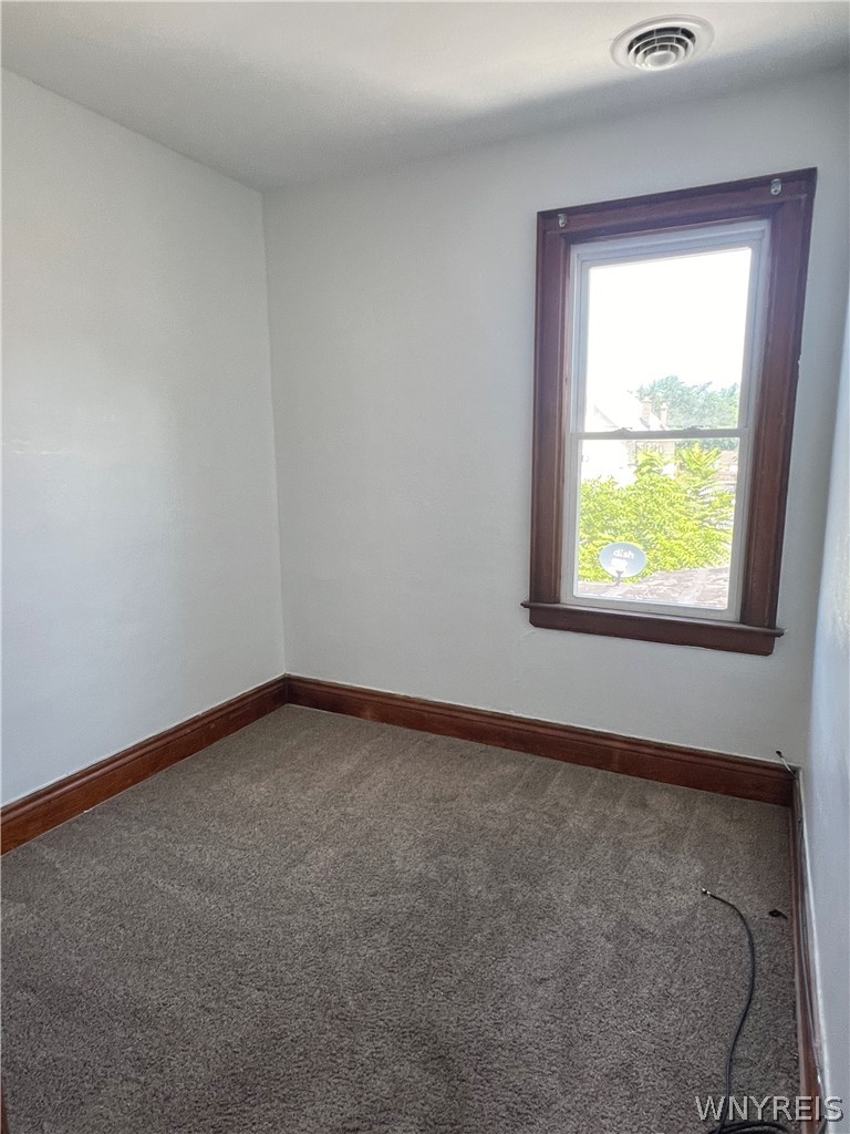 160 Benzinger Street Buffalo, NY 14206 - Photo 34 of 35
