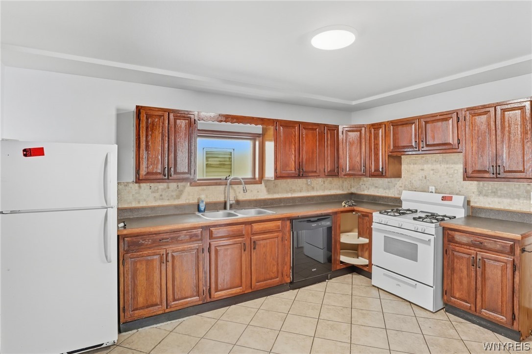 160 Benzinger Street Buffalo, NY 14206 - Photo 7 of 35