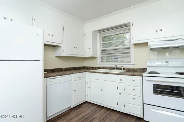 $1,795 | 626 South Kerr Avenue, Wilmington, NC 28403