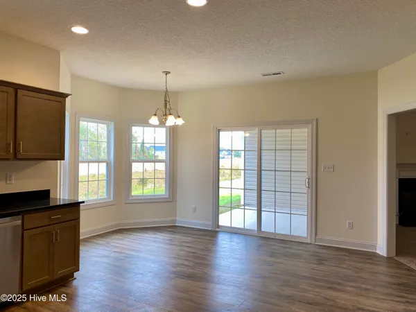 $404,000 | 1870 Olde Towne Pointe Boulevard, Jacksonville, NC 28546