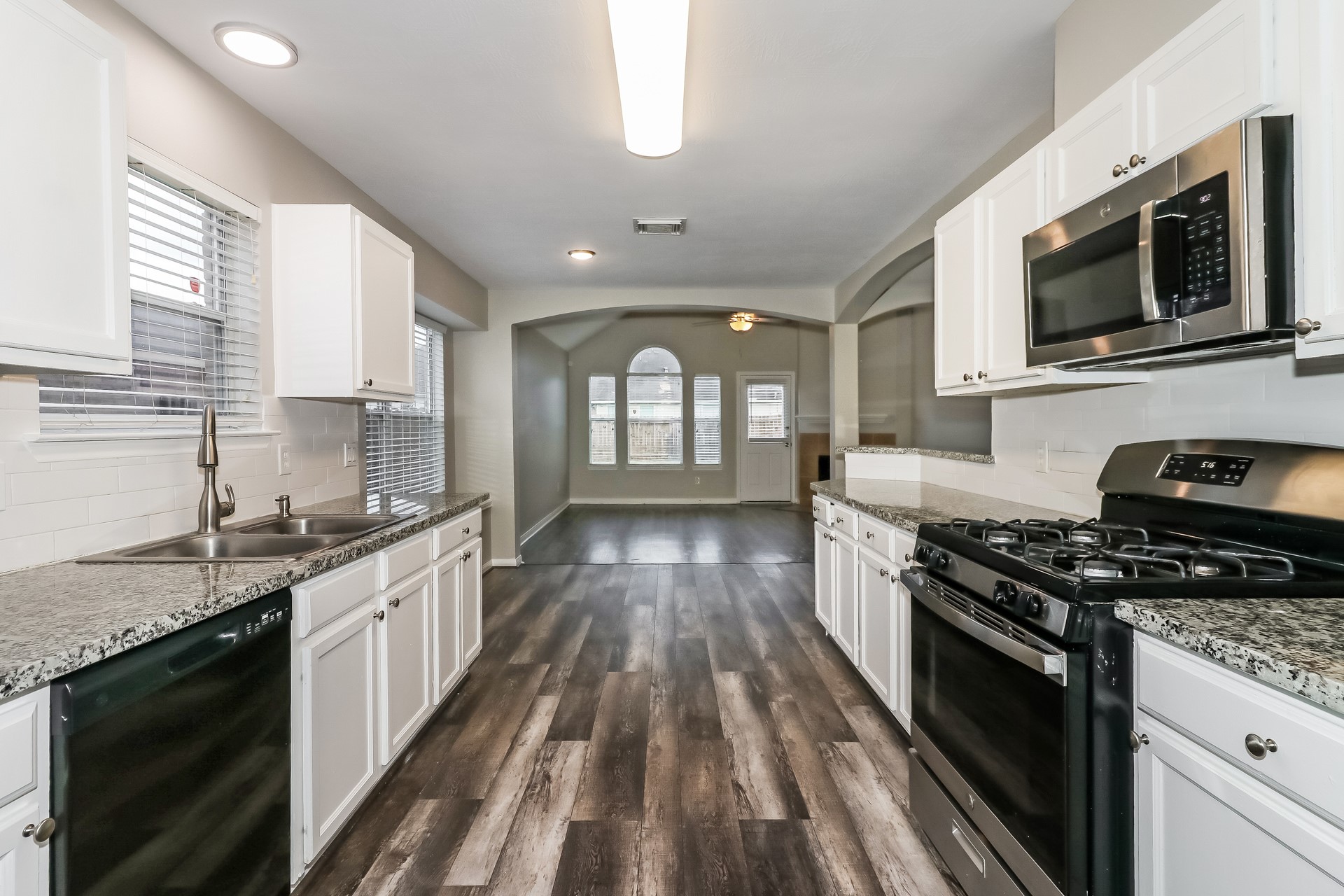 4023 Ashview Lane Fresno, TX 77545 - Photo 7 of 22