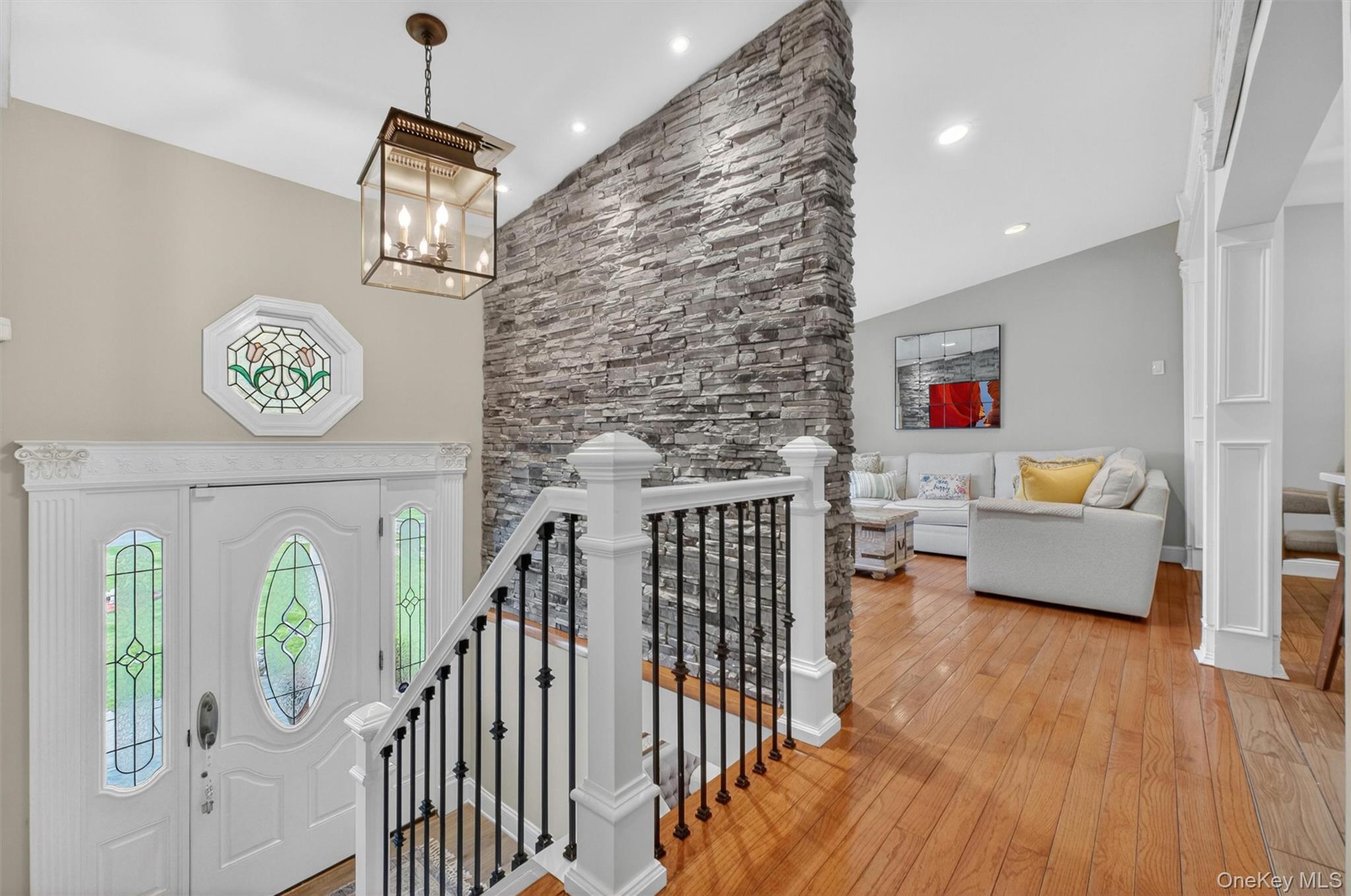 46 Camelot Road Poughkeepsie, NY 12601 - Photo 4 of 50