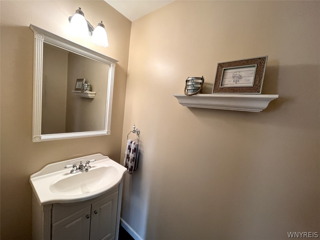 3454 Murphy Road Newfane, NY 14108 - Photo 10 of 28 1st floor 1/2 bath