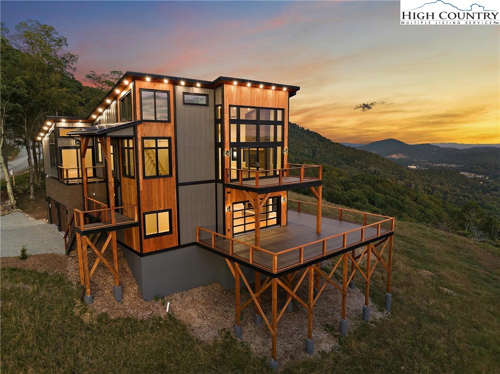 1180 Pinnacle Drive Boone, NC 28607 - Photo 4 of 50 Gallery Image 4