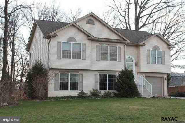 191 Squire Way Hanover, PA 17331 - Photo 2 of 27 Gallery Image 2