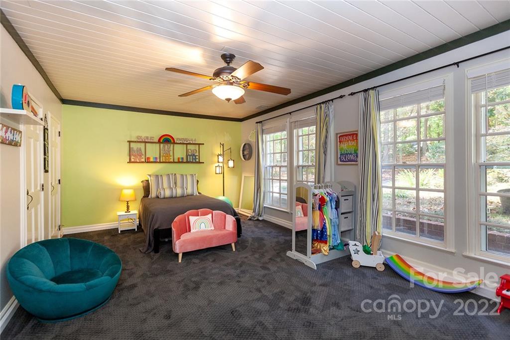 4301 Eagle Lake Drive Charlotte, NC 28217 - Photo 23 of 41 a living room with furniture and a rug