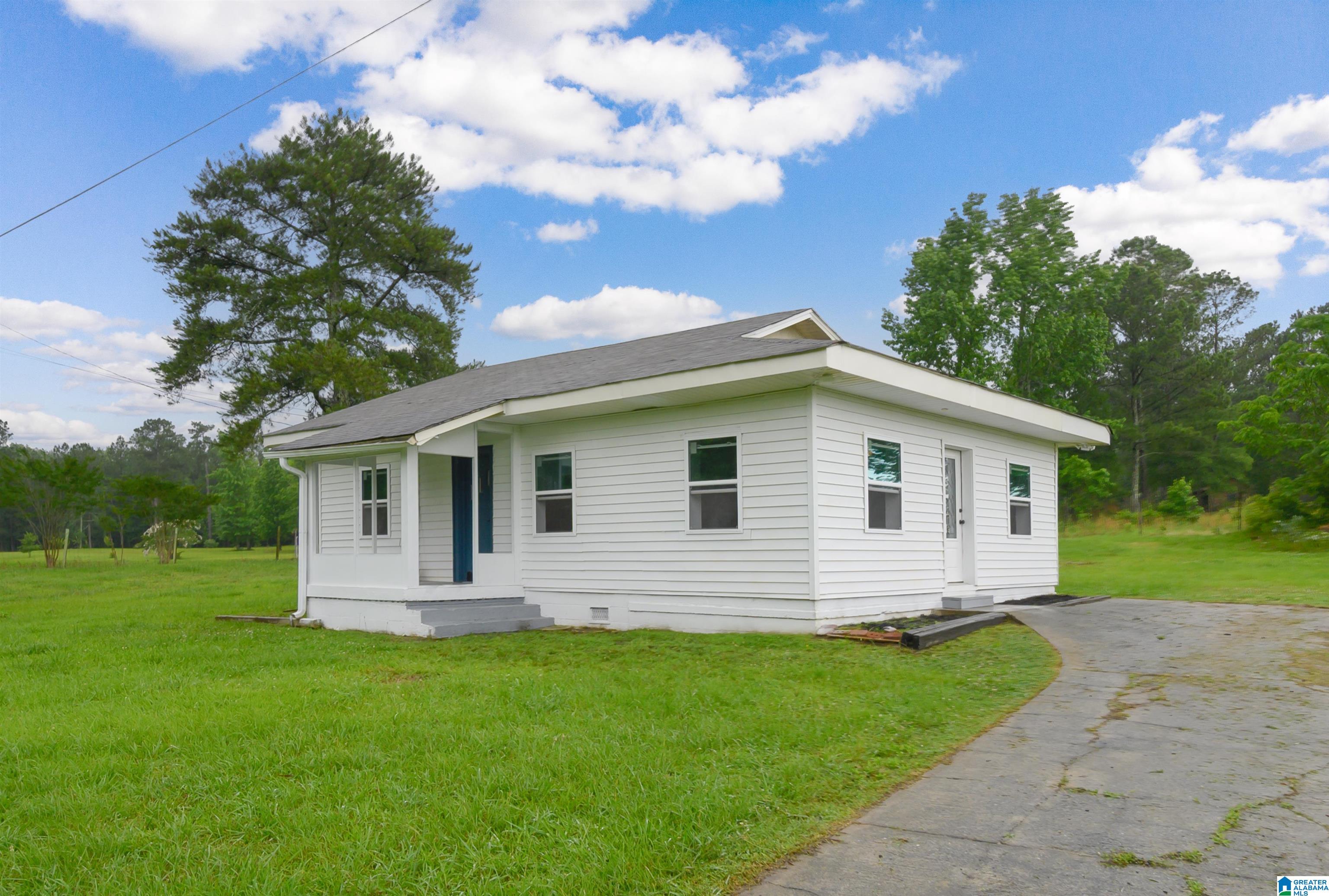 1909 Sun Valley Road Harpersville, AL 35078 - Photo 1 of 28