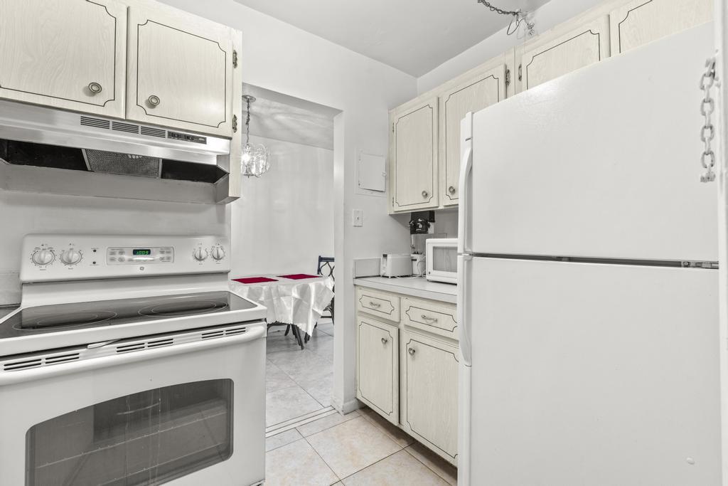 350 South Cypress Road, Unit 502 Pompano Beach, FL 33060 - Photo 13 of 36 DSC07578