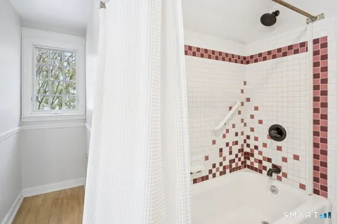 $1,348,000 | 1091 Round Hill Road, Fairfield, CT 06824