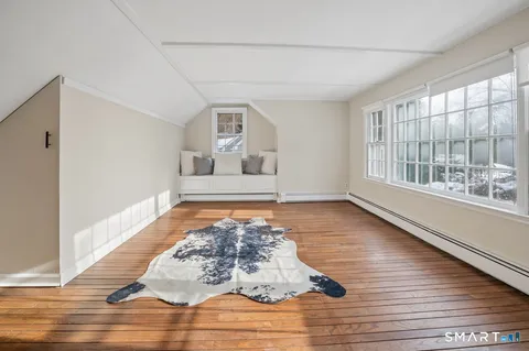 $1,348,000 | 1091 Round Hill Road, Fairfield, CT 06824