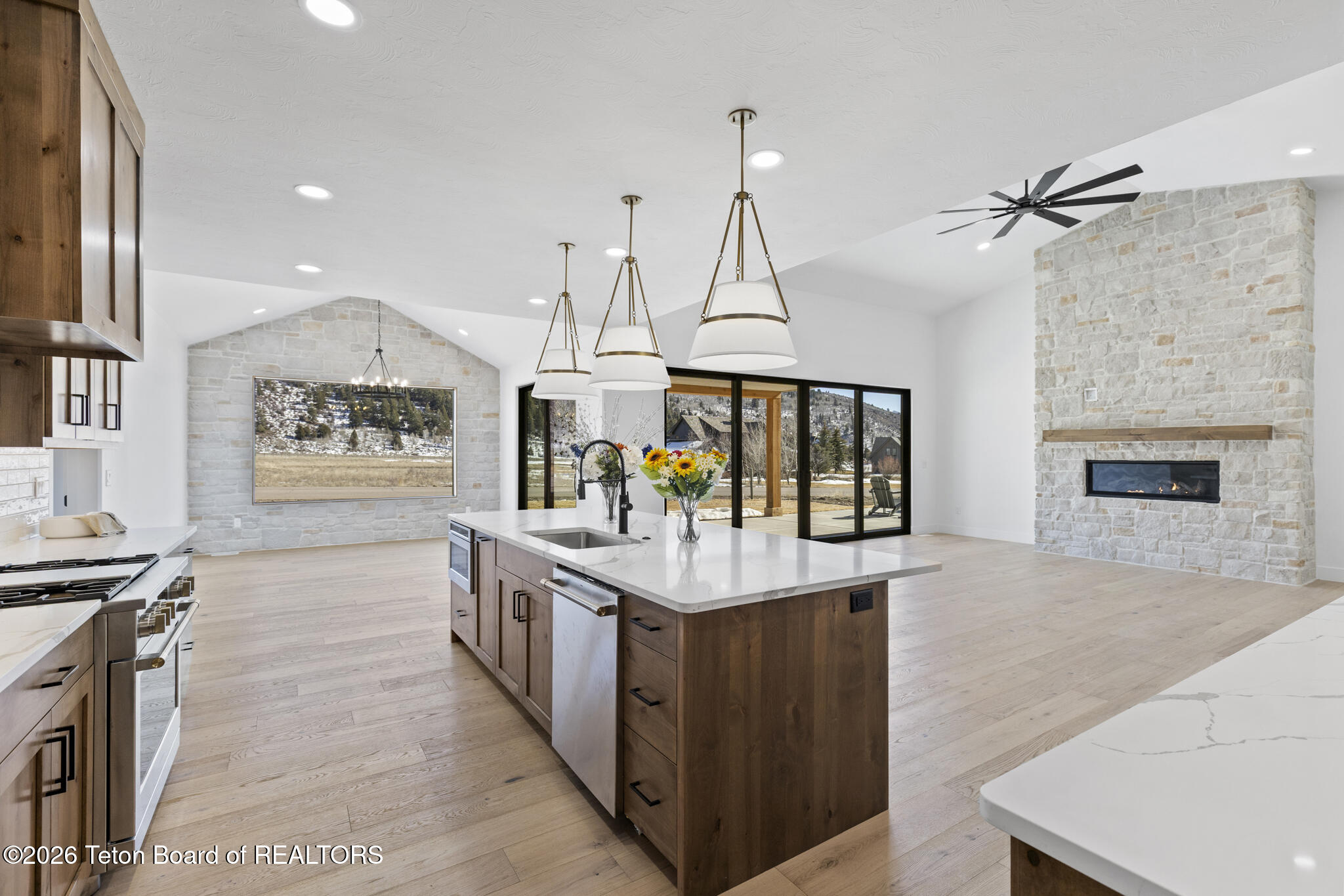 6373 Snow Goose Circle Victor, ID 83455 - Photo 12 of 59 9 Kitchen
