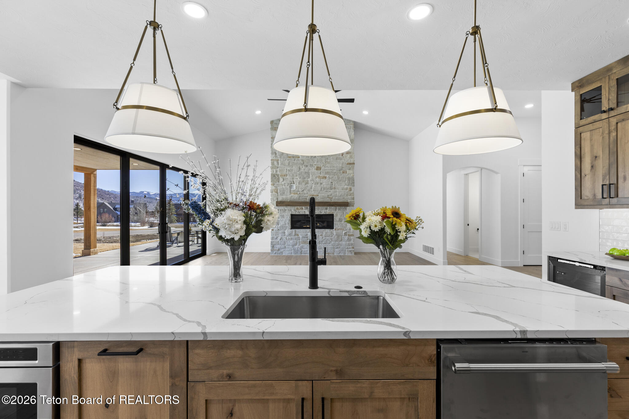 6373 Snow Goose Circle Victor, ID 83455 - Photo 10 of 59 7 Kitchen