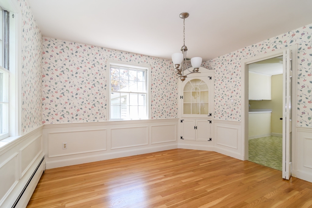 78 Lorraine Road Westwood, MA 02090 - Photo 8 of 34