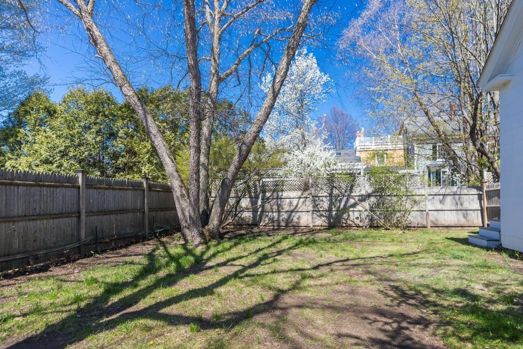 23 Gill Street Exeter, NH 03833 - Photo 13 of 41