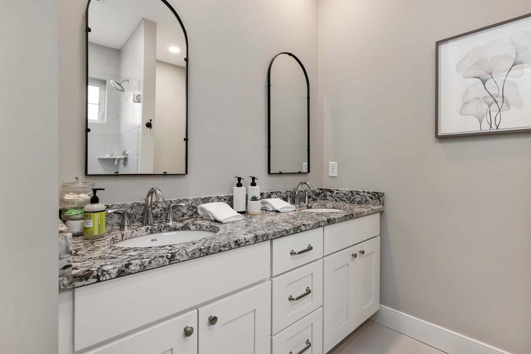 7 Jacqueline Way Stratham, NH 03885 - Photo 17 of 40 Gallery Image 17