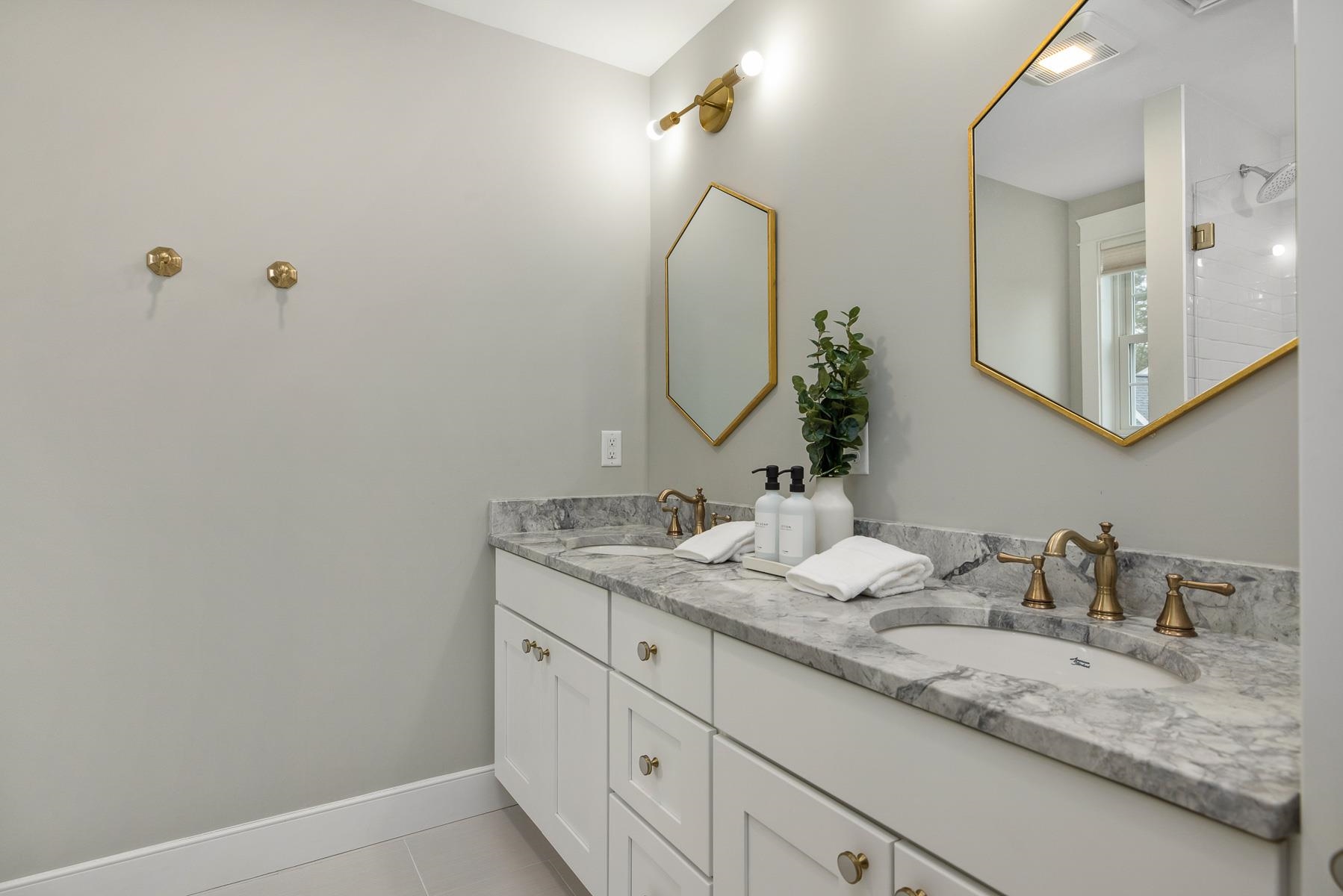 7 Jacqueline Way Stratham, NH 03885 - Photo 25 of 40 Gallery Image 25