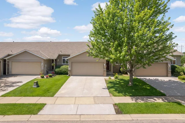 $260,000 | 9249 Goodrich Drive, Monticello, MN 55362