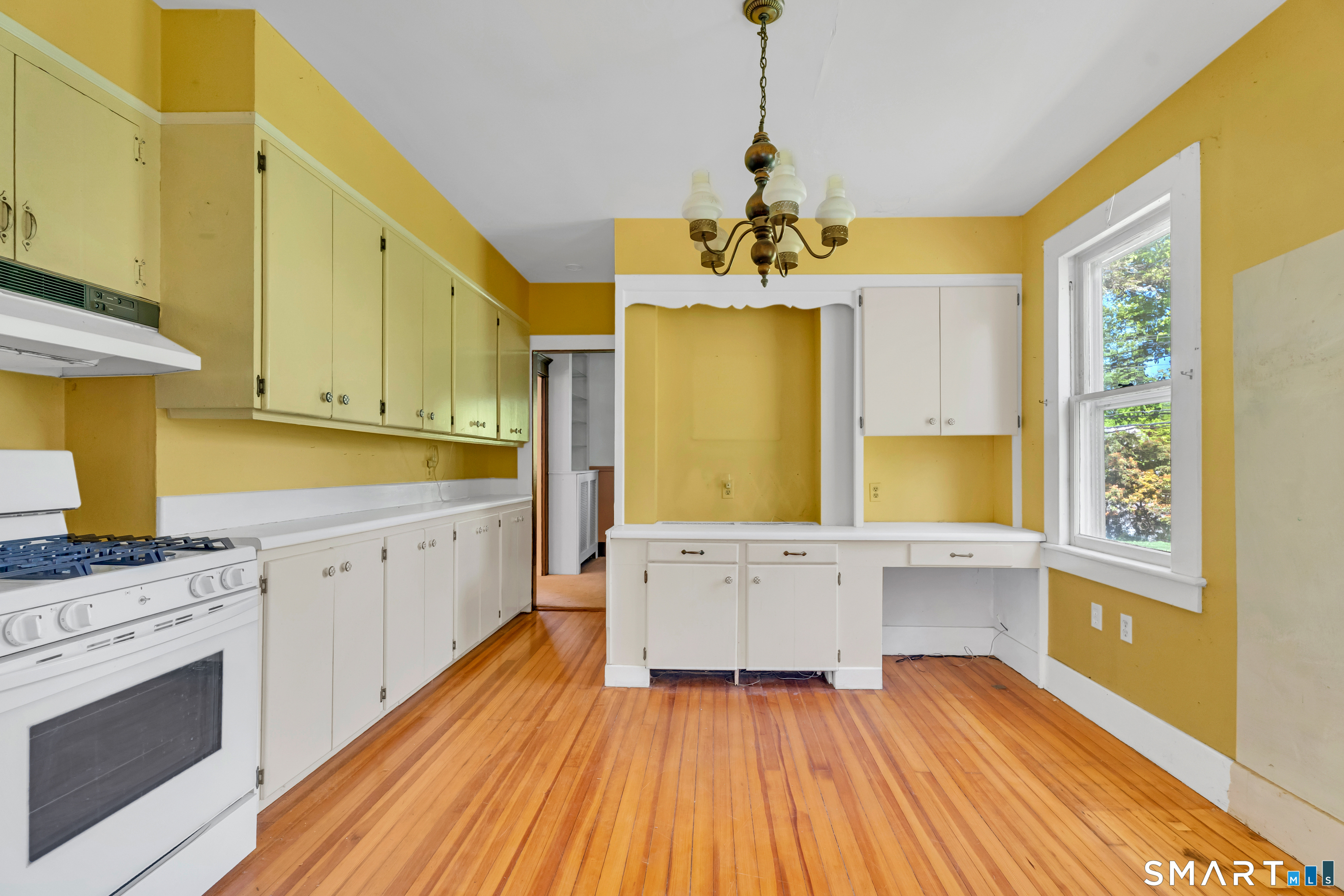 286 Daniels Farm Road Trumbull, CT 06611 - Photo 18 of 35
