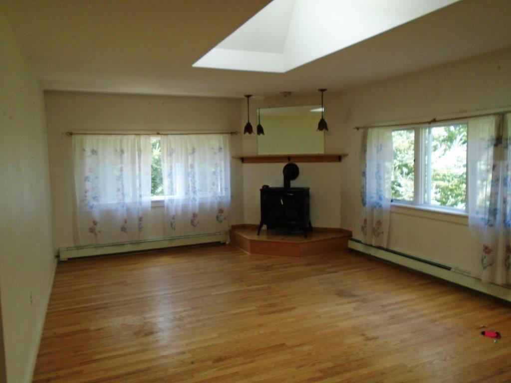17 Doak Road Belfast, ME 04915 - Photo 10 of 21 Living Room