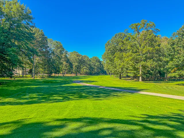 $8,000 | 9861 Sunset Drive, Unit 305, Stanwood, MI 49346