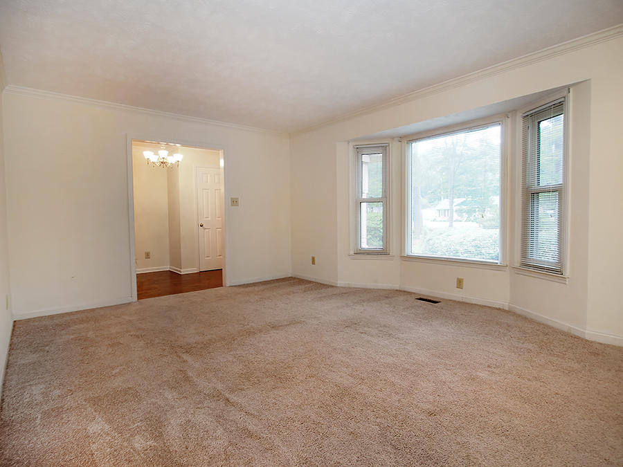 485 South Bethesda Road Southern Pines, NC 28387 - Photo 5 of 28 living3