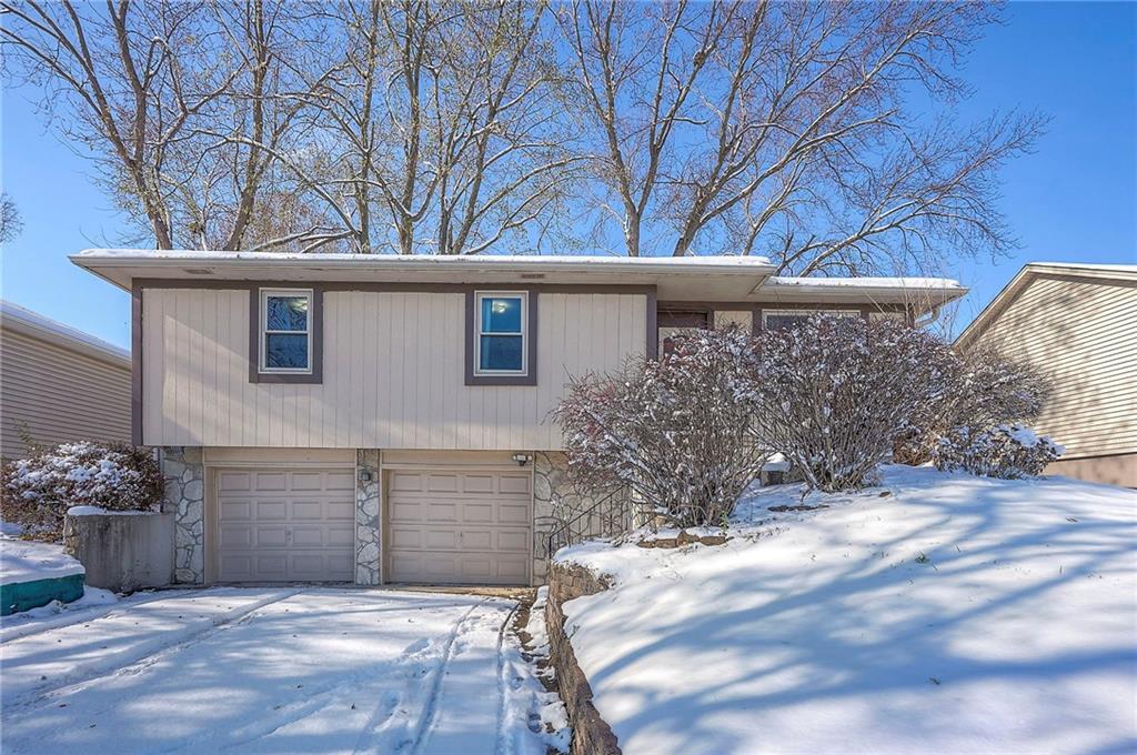 706 South 9th Street Edwardsville, KS 66111 - Photo 2 of 29