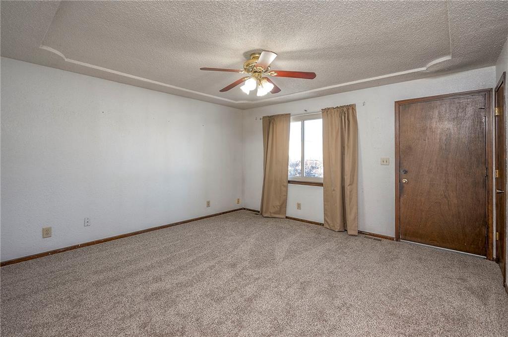 706 South 9th Street Edwardsville, KS 66111 - Photo 4 of 29