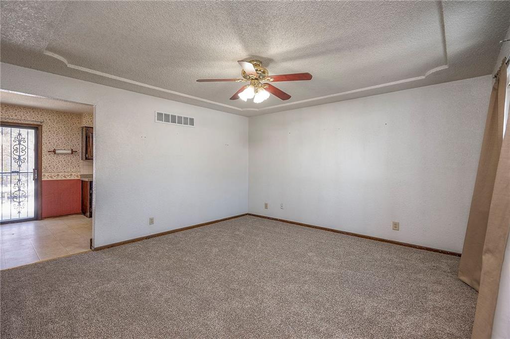 706 South 9th Street Edwardsville, KS 66111 - Photo 7 of 29