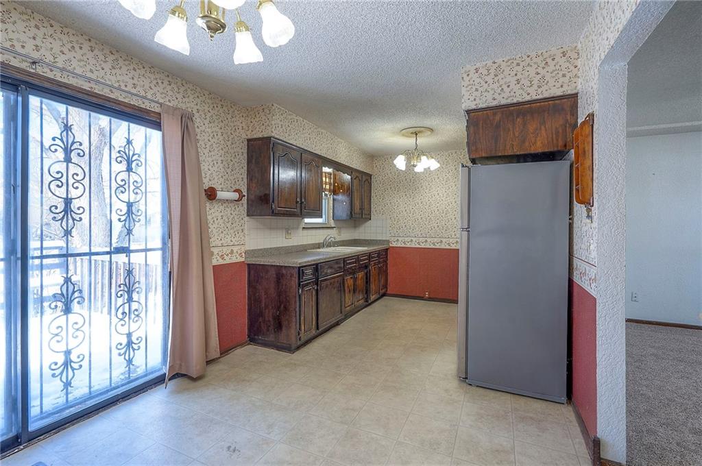 706 South 9th Street Edwardsville, KS 66111 - Photo 10 of 29