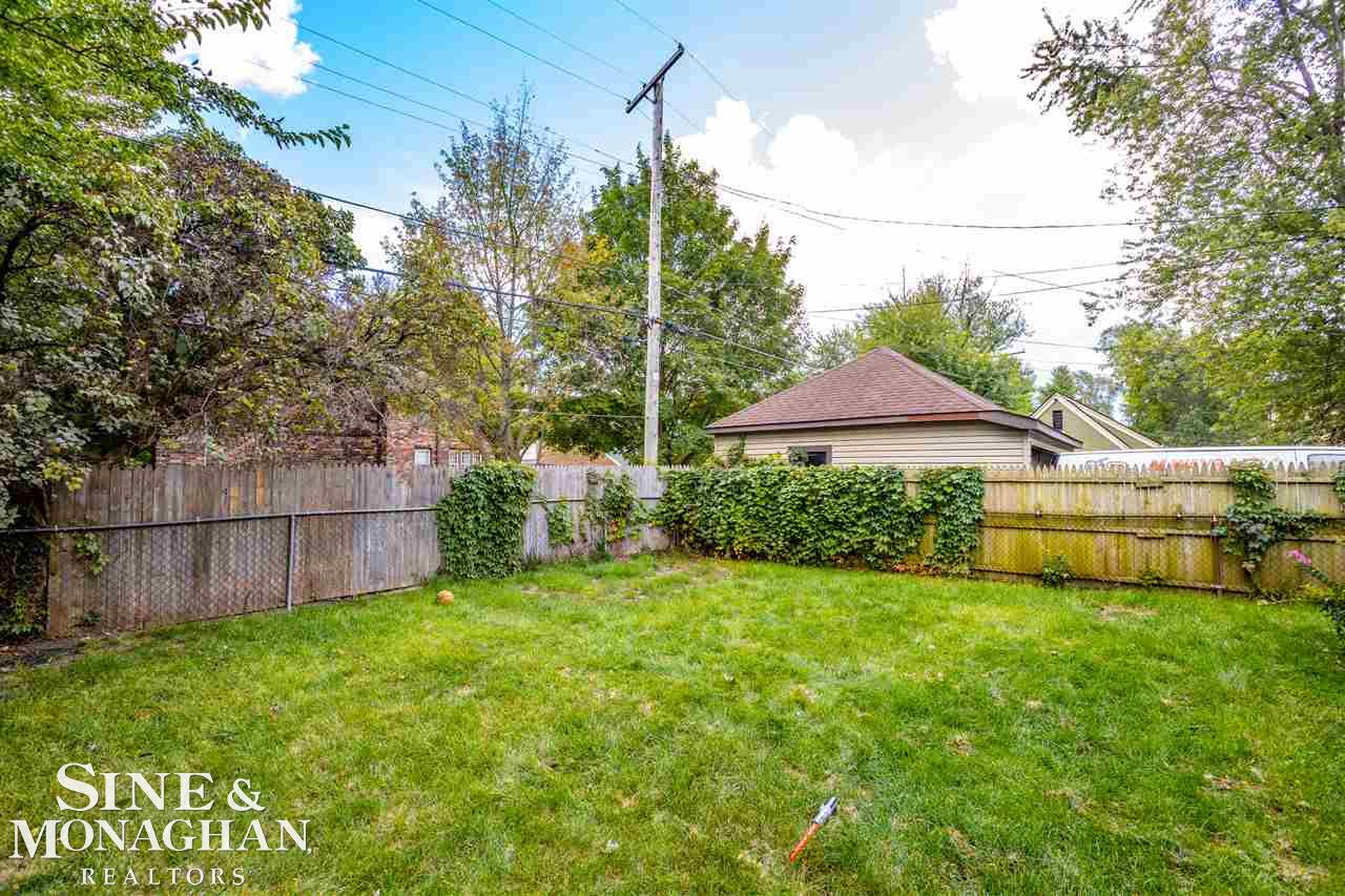 954 Barrington Road Grosse Pointe Park, MI 48230 - Photo 36 of 44